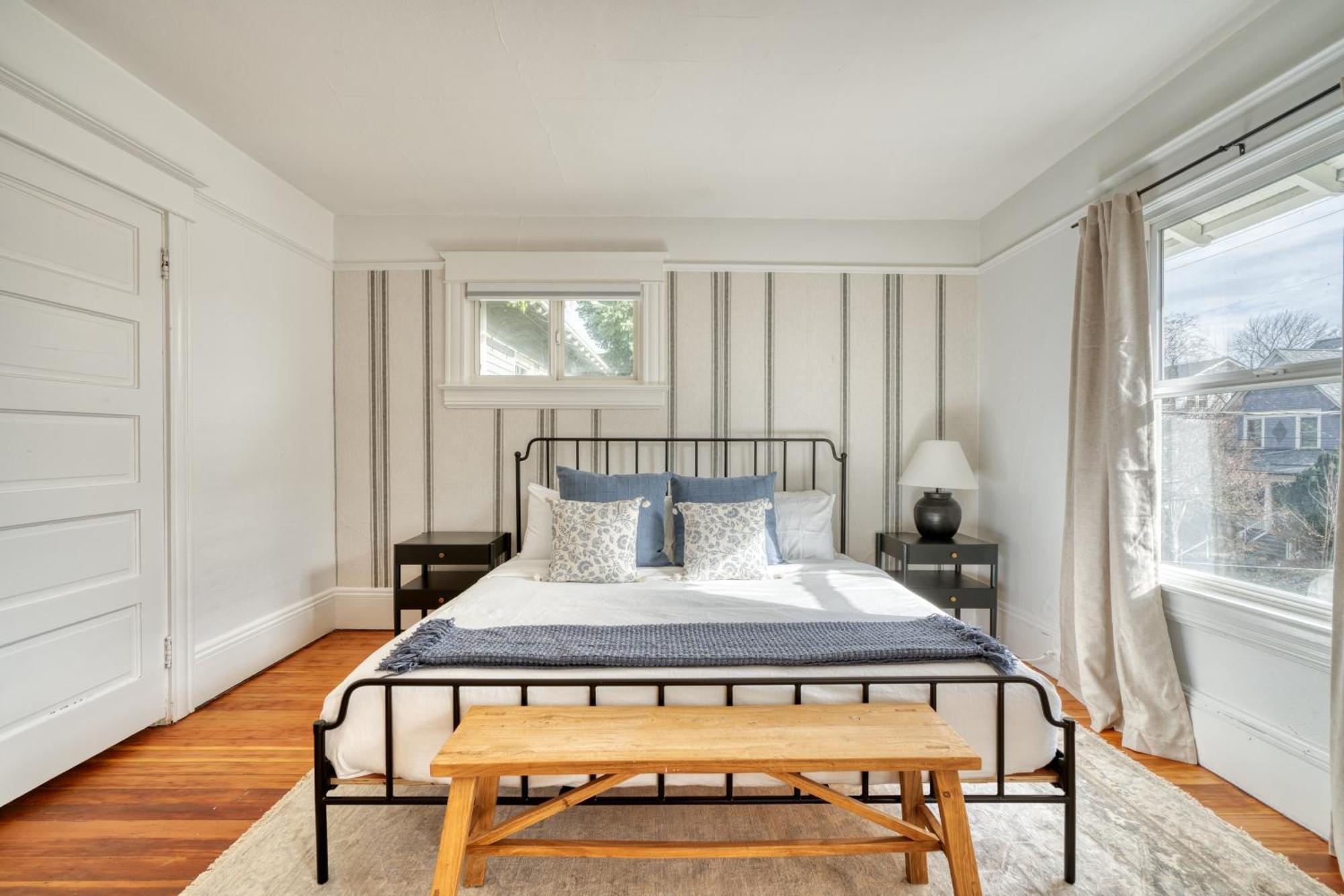 Holiday home - Renewed 1910 Classic Craftsman - 95 Walkscore