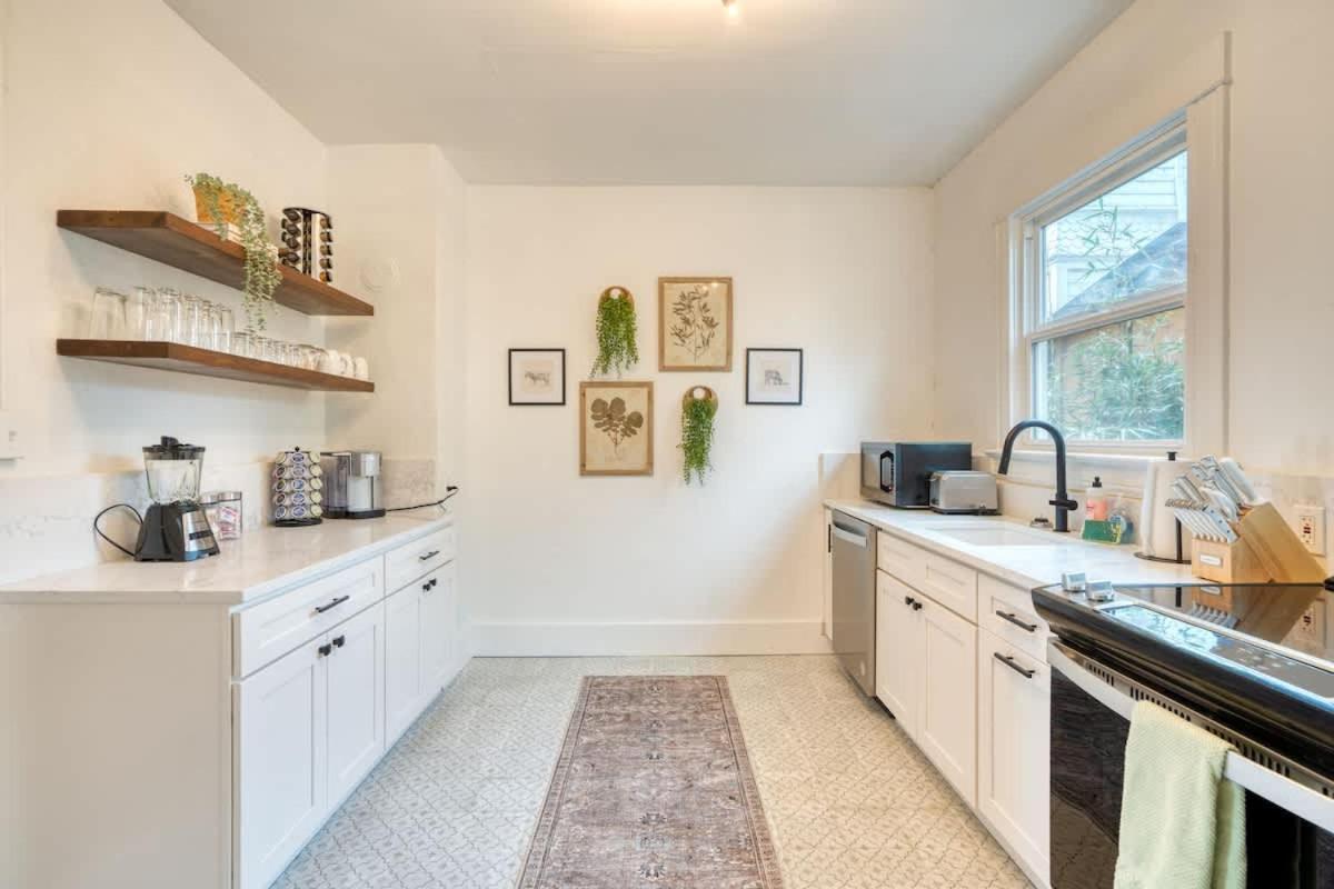 Holiday home - Renewed 1910 Classic Craftsman - 95 Walkscore Portland